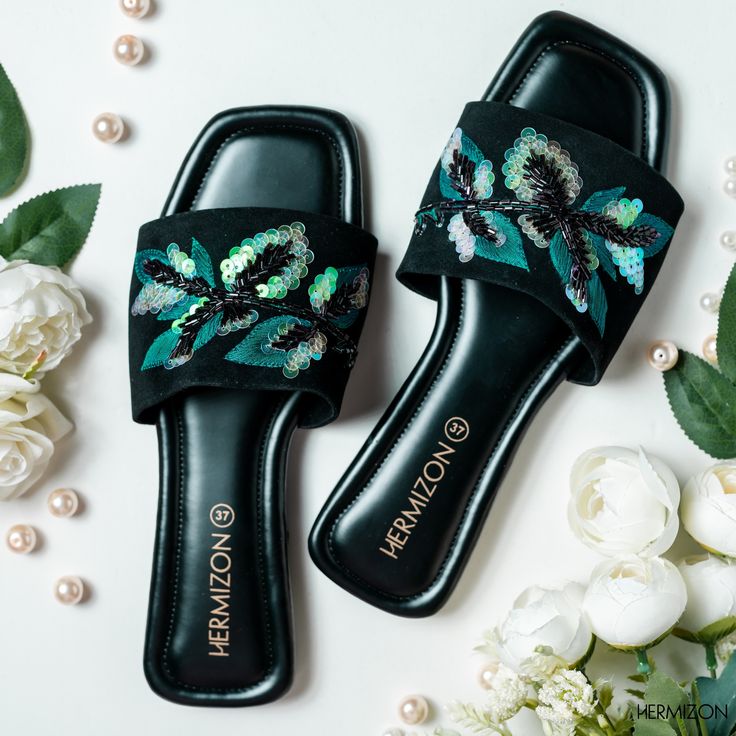Embroidered Butterfly Flat Slippers